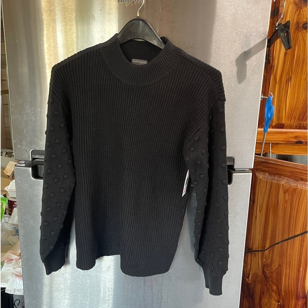 VINCE CAMUTO Long‎ Sleeve Rich Black Sweater Women’s sz S chunky sleeves NWT